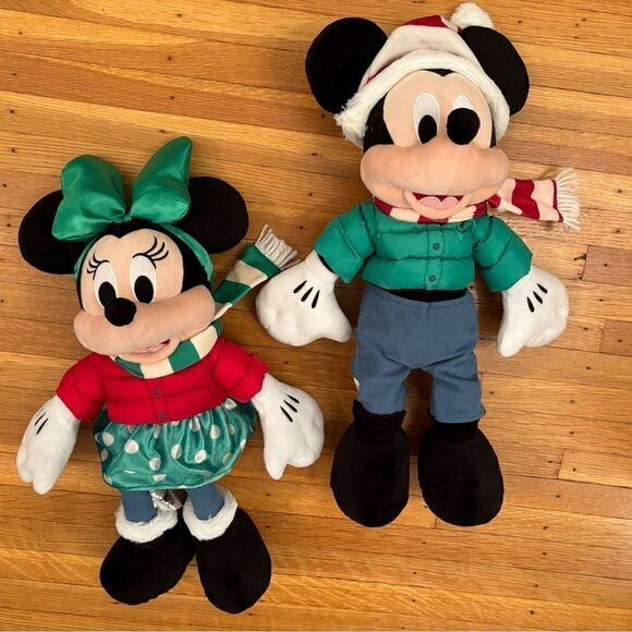 Mickey & Minnie Mouse Disney Holiday 18 inch Plushes 2021 - Picture 1 of 14